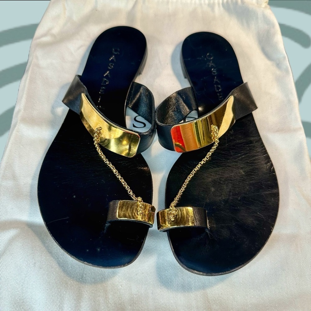 Casadei Black Leather Gold-Plated Toe Ring & Chain Flat Sandals Size 5.5
